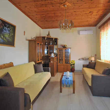 Apartment Jasmine's House In Dorizata